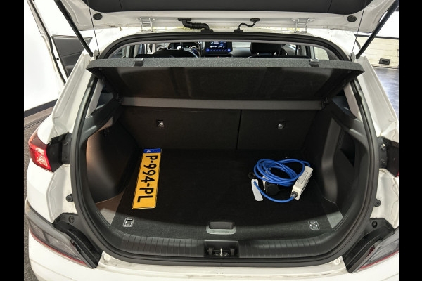 Hyundai Kona EV Comfort 39 kWh - Verwarmde stoelen | Digitaal dashboard | Hill hold functie |