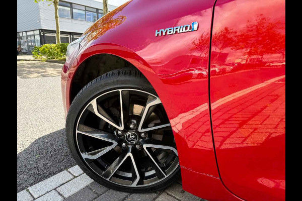 Toyota Corolla Touring Sports 2.0 Hybrid CAM/LMV18/NAVI/LEER