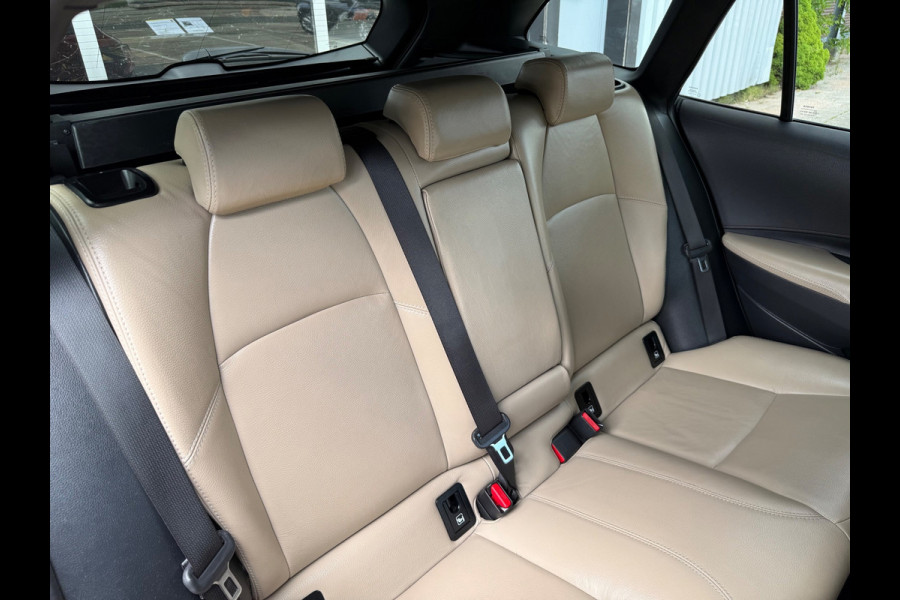 Toyota Corolla Touring Sports 2.0 Hybrid CAM/LMV18/NAVI/LEER