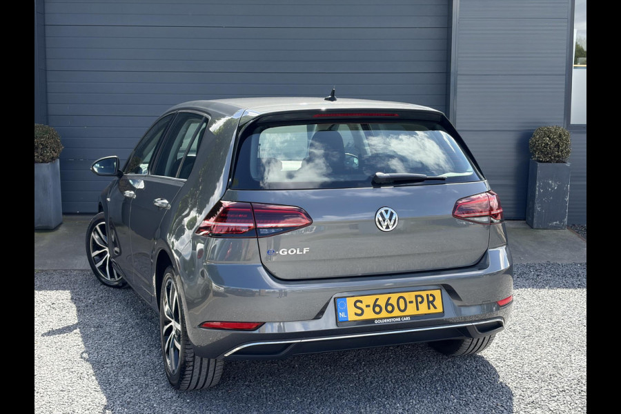 Volkswagen e-Golf e-Golf 1e Eigenaar,SOH % 84.64,Navi,Camera,Draadloos Opladen,Dealer Onderhouden,Clima,Adaptief Cruise,Carplay,Lm velgen,Apk tot 04-2027