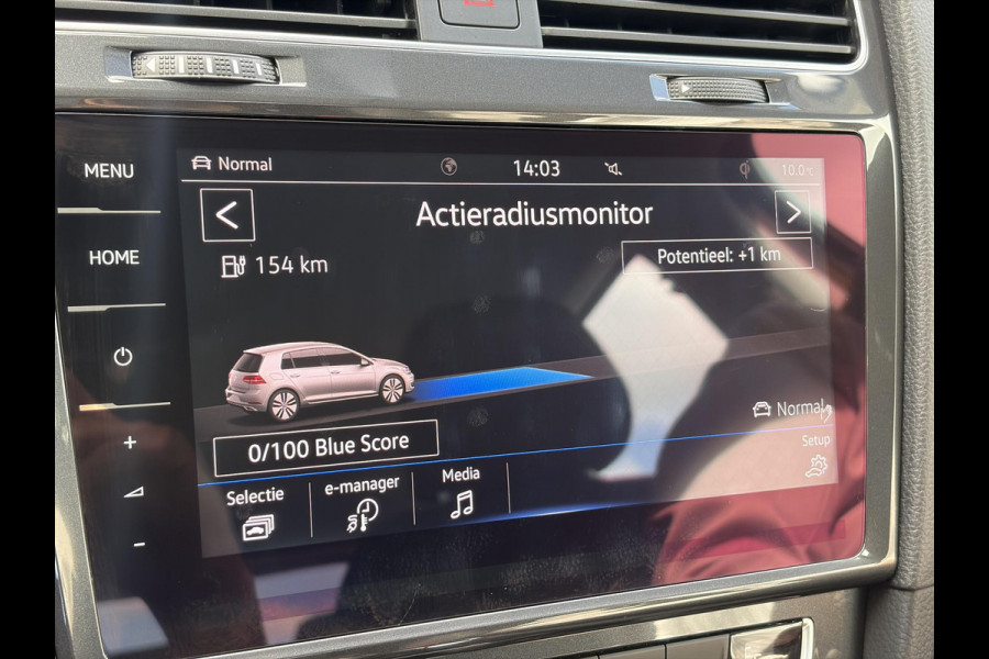 Volkswagen e-Golf e-Golf 1e Eigenaar,SOH % 84.64,Navi,Camera,Draadloos Opladen,Dealer Onderhouden,Clima,Adaptief Cruise,Carplay,Lm velgen,Apk tot 04-2027
