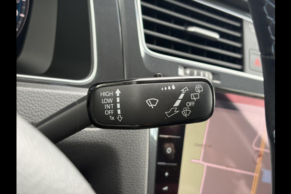 Volkswagen e-Golf e-Golf 1e Eigenaar,SOH % 84.64,Navi,Camera,Draadloos Opladen,Dealer Onderhouden,Clima,Adaptief Cruise,Carplay,Lm velgen,Apk tot 04-2027
