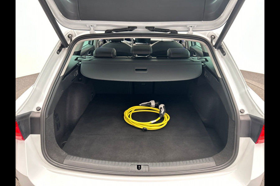 Seat Leon Sportstourer 1.4 TSI eHybrid PHEV Xcellence | Pano/Dak | Virtual/Cockpit | Camera | Stoelverwarming
