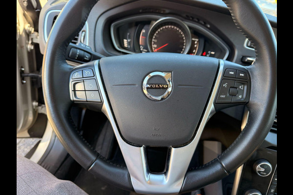 Volvo V40 Cross Country 1.5 T3 Polar+ Luxury | 150pk | Leder interieur | Panoramadak | Navigatie | Stoelverwarming |