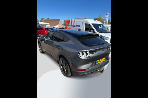 Ford Mustang Mach-E Extended RWD 98 kWh | 286pk | Trekhaak | Achteruitrijcamera | Navigatie | Winterpack |