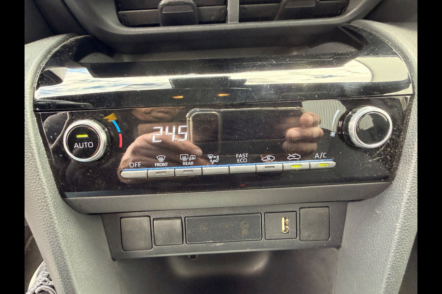 Toyota Yaris Cross 1.5 Hybrid Dynamic | Navigatie | Apple CarPlay/Android auto | Achteruitrijcamera