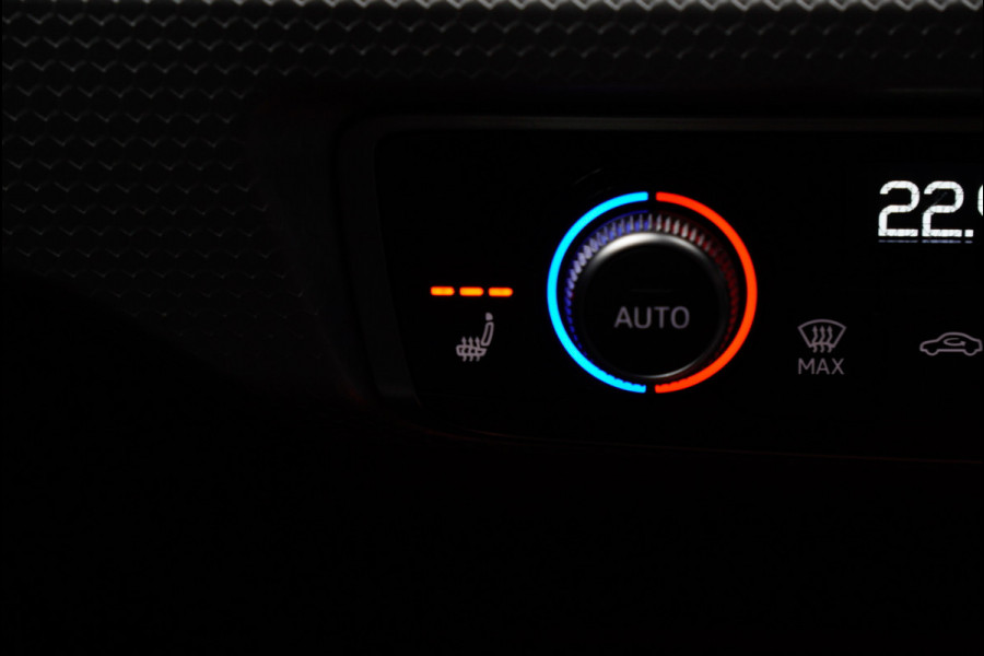 Audi A1 Sportback 40 TFSI S- Line Leder Camera Navi Virtual Climate Sonos PDC LM velgen Stoelverwarming Carplay BTW auto