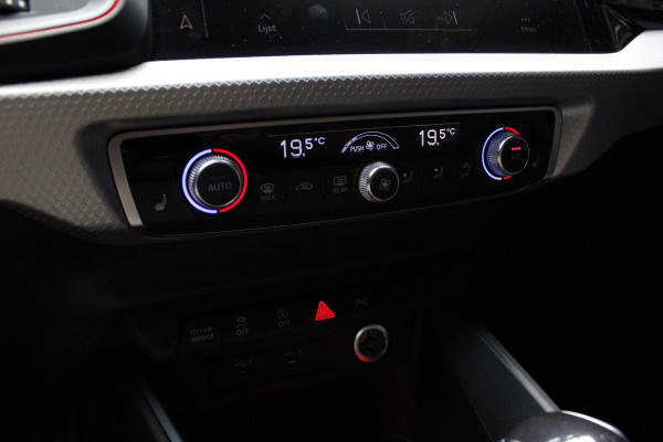 Audi A1 Sportback 40 TFSI S- Line Leder Camera Navi Virtual Climate Sonos PDC LM velgen Stoelverwarming Carplay BTW auto