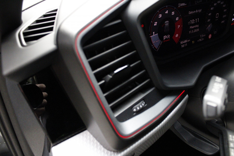 Audi A1 Sportback 40 TFSI S- Line Leder Camera Navi Virtual Climate Sonos PDC LM velgen Stoelverwarming Carplay BTW auto