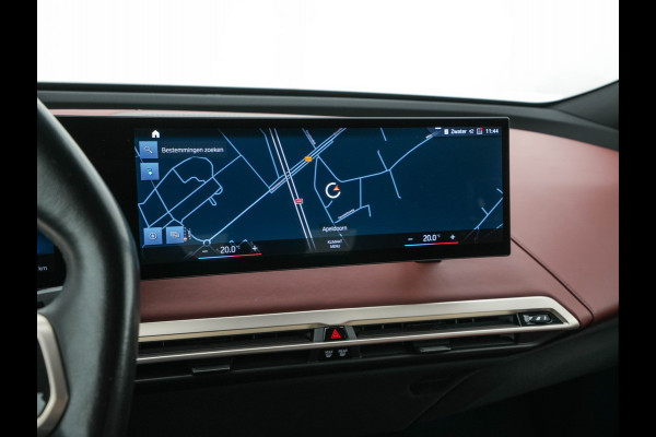 BMW iX xDrive40 High Executive 77 kWh [ 3-Fase ] {SOH-100%} (INCL.BTW) *HEAD-UP | LEATHER | TOP-VIEW | FULL-LED | MEMORY-PACK | HARMAN/KARDON | BLINDSPOT | WIDESCREEN-COCKPIT | HEATED-COMOFRTSEATS | DAB | AMBIENT-LIGHT | NAVI-FULLMAP | TOWBAR | 21''AL