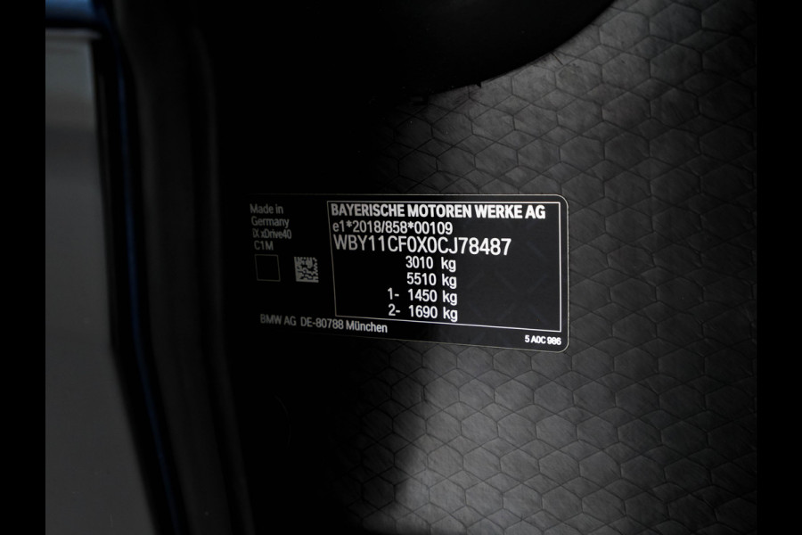 BMW iX xDrive40 High Executive 77 kWh [ 3-Fase ] {SOH-100%} (INCL.BTW) *HEAD-UP | LEATHER | TOP-VIEW | FULL-LED | MEMORY-PACK | HARMAN/KARDON | BLINDSPOT | WIDESCREEN-COCKPIT | HEATED-COMOFRTSEATS | DAB | AMBIENT-LIGHT | NAVI-FULLMAP | TOWBAR | 21''AL