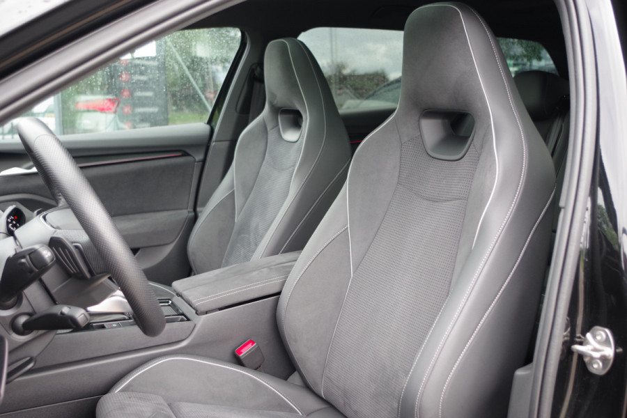 Škoda Superb Combi 1.5 TSI PHEV 204 PK Sportline, Panoramadak, Trekhaak, Head-Up Display