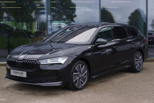 Škoda Superb Combi 1.5 TSI PHEV 204 PK Sportline, Panoramadak, Trekhaak, Head-Up Display