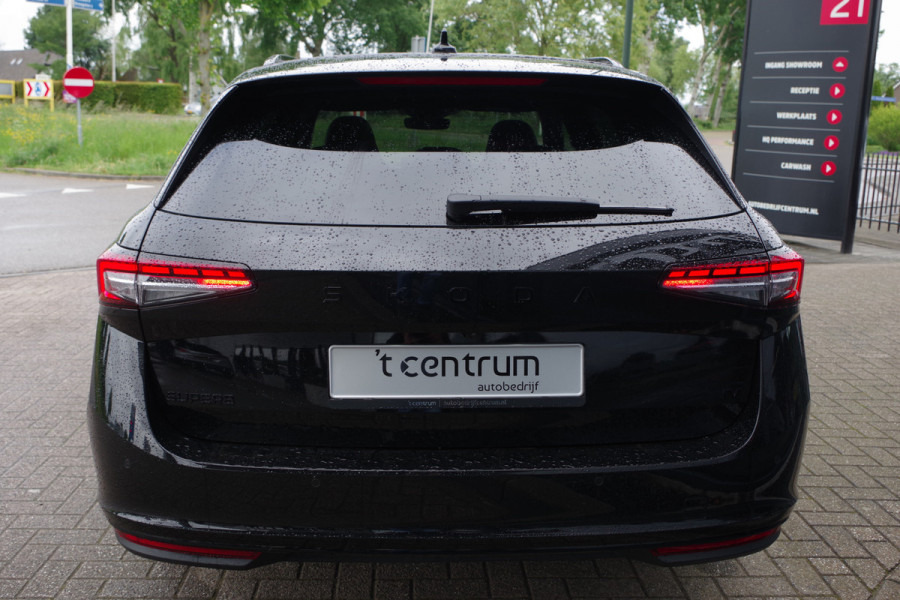 Škoda Superb Combi 1.5 TSI PHEV 204 PK Sportline, Panoramadak, Trekhaak, Head-Up Display