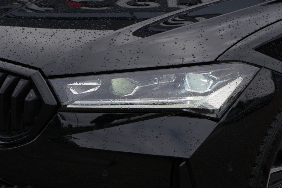 Škoda Superb Combi 1.5 TSI PHEV 204 PK Sportline, Panoramadak, Trekhaak, Head-Up Display