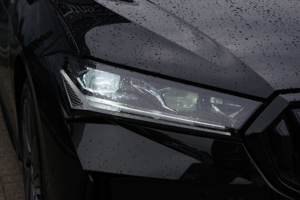 Škoda Superb Combi 1.5 TSI PHEV 204 PK Sportline, Panoramadak, Trekhaak, Head-Up Display