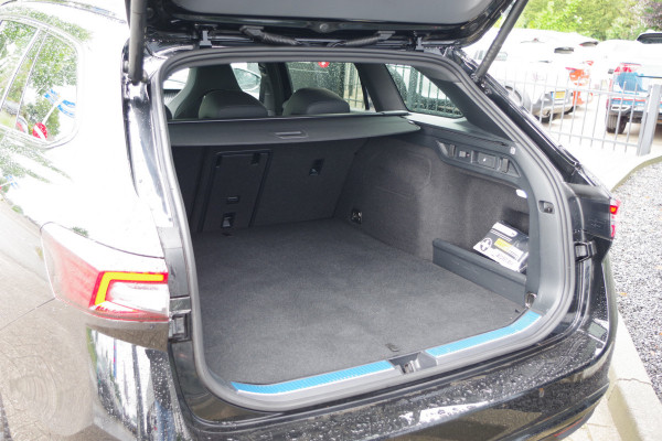 Škoda Superb Combi 1.5 TSI PHEV 204 PK Sportline, Panoramadak, Trekhaak, Head-Up Display