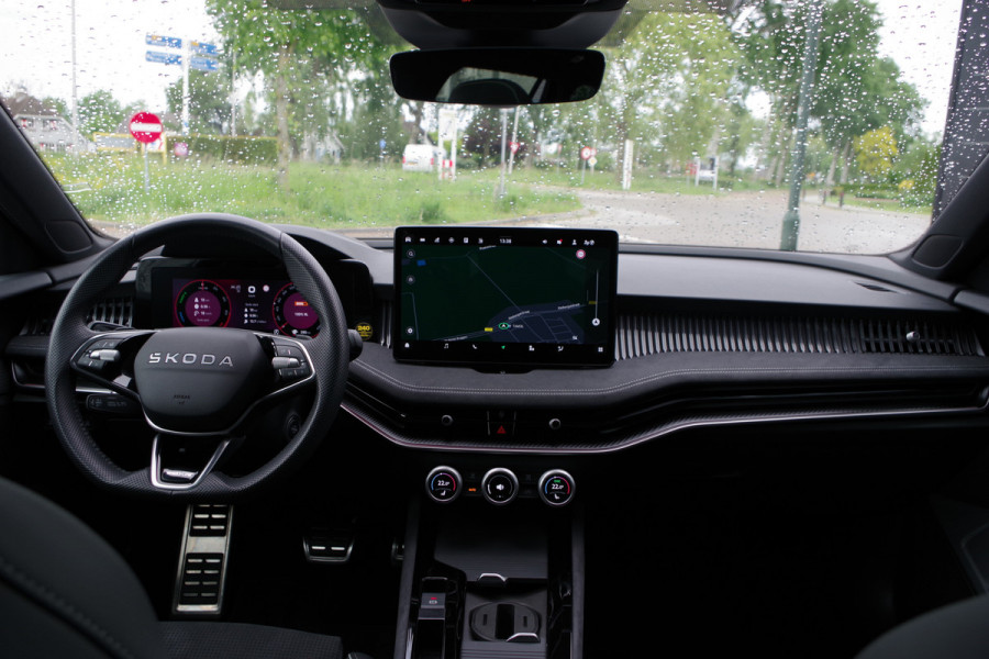 Škoda Superb Combi 1.5 TSI PHEV 204 PK Sportline, Panoramadak, Trekhaak, Head-Up Display