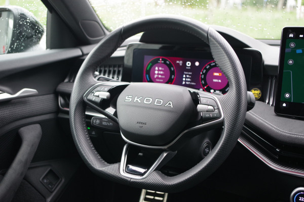 Škoda Superb Combi 1.5 TSI PHEV 204 PK Sportline, Panoramadak, Trekhaak, Head-Up Display