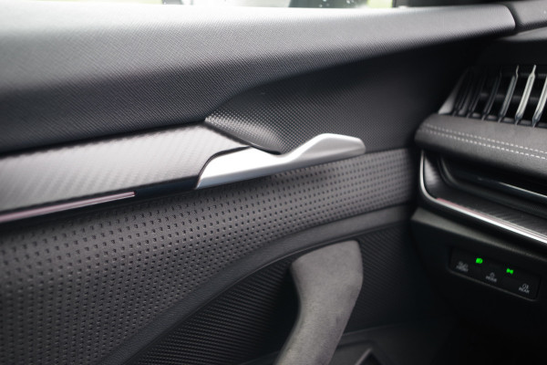 Škoda Superb Combi 1.5 TSI PHEV 204 PK Sportline, Panoramadak, Trekhaak, Head-Up Display