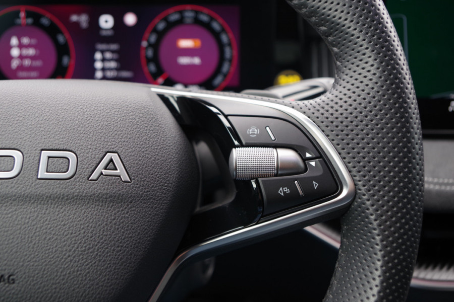 Škoda Superb Combi 1.5 TSI PHEV 204 PK Sportline, Panoramadak, Trekhaak, Head-Up Display