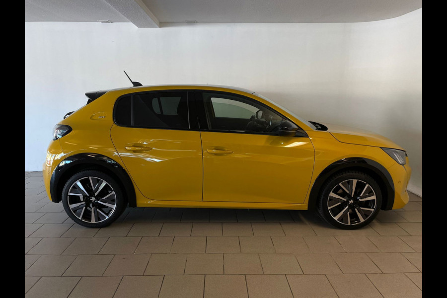 Peugeot 208 1.2 PureTech GT AIRCO NAVI CRUISE BLUETOOTH APPLE CARPLAY VELGEN METALLIC LAK ZEER NETTE AUTO