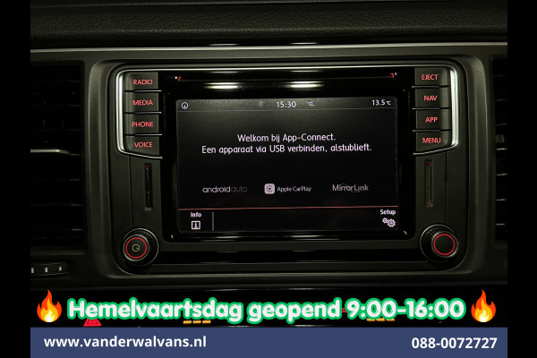 Volkswagen Transporter 2.0 TDI 204pk Automaat L2H1 Dubbele cabine Euro6 Airco | 2x Zijdeur | Leder | Navigatie | Camera | LED | Trekhaak | LM Velgen |  Cruisecontrol, Android Auto, Stoelverwarming, Verwarmde Voorruit, Parkeersensoren, panoramadak, 5-zits