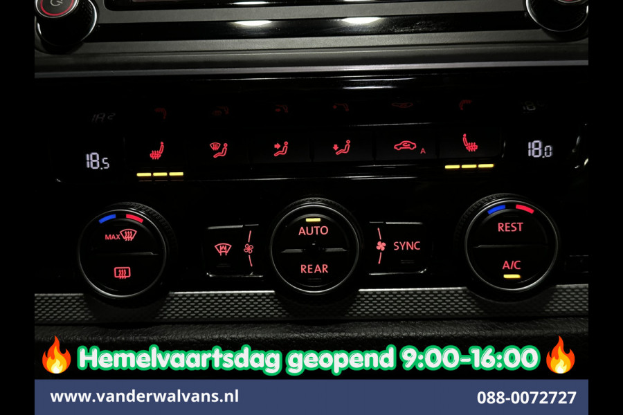 Volkswagen Transporter 2.0 TDI 204pk Automaat L2H1 Dubbele cabine Euro6 Airco | 2x Zijdeur | Leder | Navigatie | Camera | LED | Trekhaak | LM Velgen |  Cruisecontrol, Android Auto, Stoelverwarming, Verwarmde Voorruit, Parkeersensoren, panoramadak, 5-zits