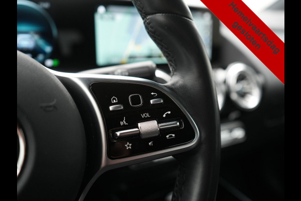 Mercedes-Benz EQA 250 Business Line 66 kWh 191pk Dealer O.H. | Panodak | MBUX Widescreen Navi | Camera | Stoelen & Stuur Verwarmd | Keyless | Blis | Apple Carplay | Sfeerverlichting | Park Assist | Navigatie | DAB | 18''L.M. |