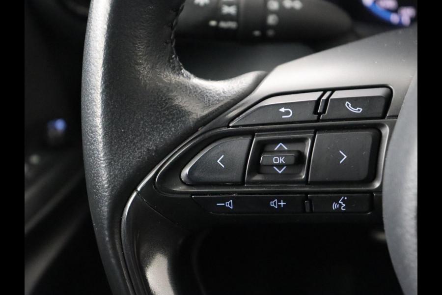 Toyota Yaris Cross 1.5 Hybrid Business Plus | Adaptive cruise | Carplay | Navigatie | Keyless | Full LED | Camera | Climate control | Bluetooth | DAB | Getint glas