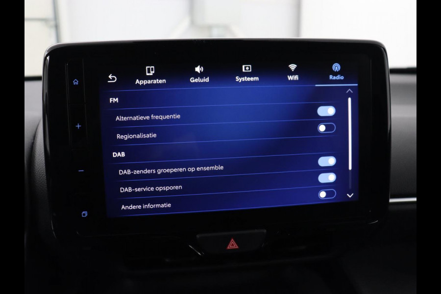 Toyota Yaris Cross 1.5 Hybrid Business Plus | Adaptive cruise | Carplay | Navigatie | Keyless | Full LED | Camera | Climate control | Bluetooth | DAB | Getint glas