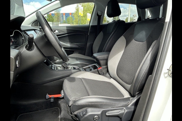 Opel Grandland X BWJ 2020 | 1.2T 131PK Bus Executive | TREKHAAK | CLIMA | CARPLAY | NAVIGATIE | PDC 2X | LICHTMETAAL |
