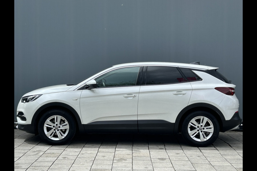 Opel Grandland X BWJ 2020 | 1.2T 131PK Bus Executive | TREKHAAK | CLIMA | CARPLAY | NAVIGATIE | PDC 2X | LICHTMETAAL |