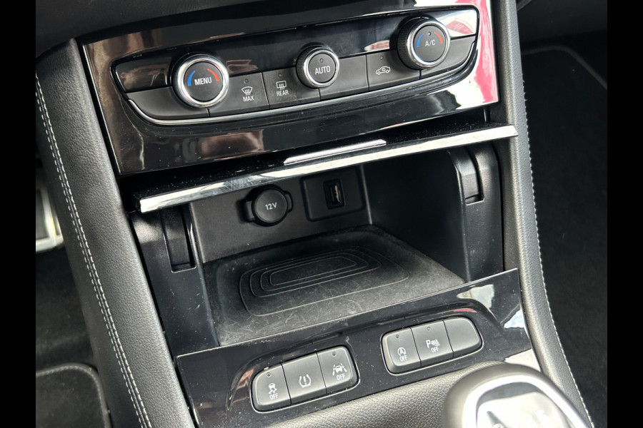 Opel Grandland X BWJ 2020 | 1.2T 131PK Bus Executive | TREKHAAK | CLIMA | CARPLAY | NAVIGATIE | PDC 2X | LICHTMETAAL |