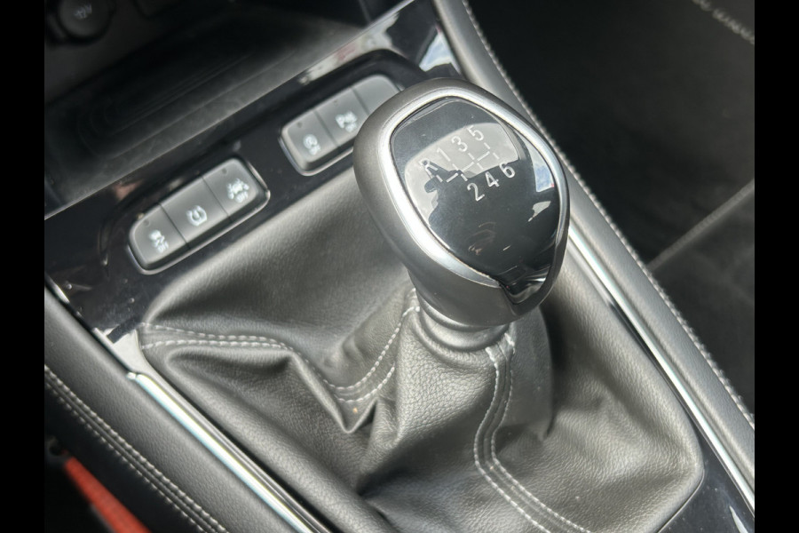 Opel Grandland X BWJ 2020 | 1.2T 131PK Bus Executive | TREKHAAK | CLIMA | CARPLAY | NAVIGATIE | PDC 2X | LICHTMETAAL |