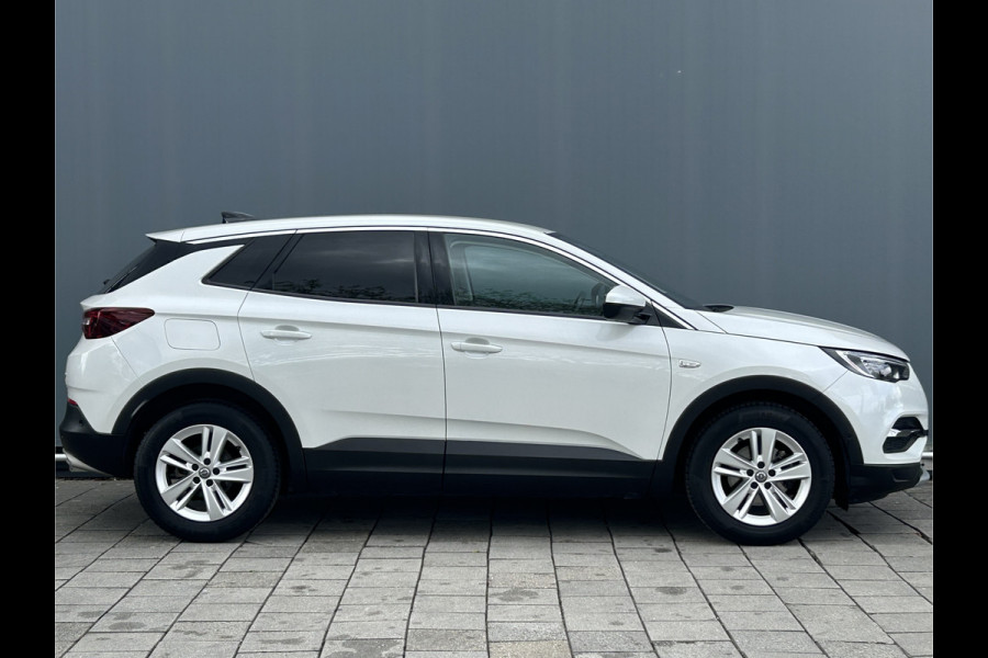 Opel Grandland X BWJ 2020 | 1.2T 131PK Bus Executive | TREKHAAK | CLIMA | CARPLAY | NAVIGATIE | PDC 2X | LICHTMETAAL |