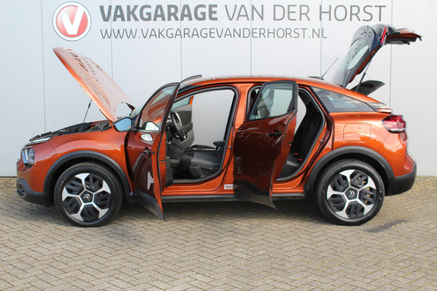 Citroën C4 1.2-130pk 'Iconic' AUTOMAAT ! Gun u het comfort en gemak van een automaat ! Autm. airco, Navigatie, Cruise Control, Climate Control dual, Lane assist, Stoelverwarming, Camera, Apple CarPlay/Android auto etc.