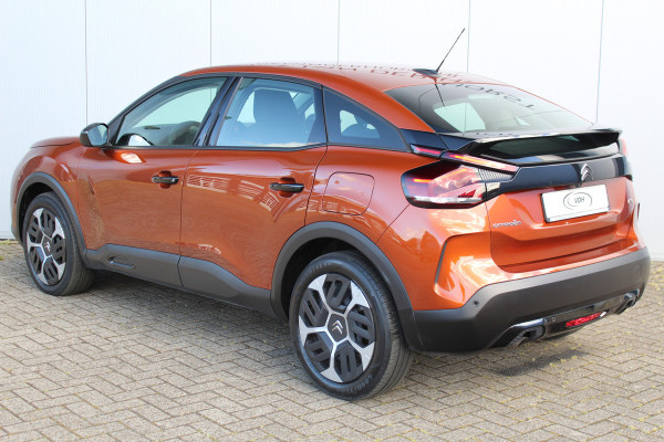 Citroën C4 1.2-130pk 'Iconic' AUTOMAAT ! Gun u het comfort en gemak van een automaat ! Autm. airco, Navigatie, Cruise Control, Climate Control dual, Lane assist, Stoelverwarming, Camera, Apple CarPlay/Android auto etc.