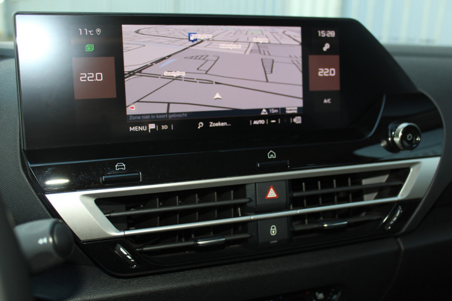 Citroën C4 1.2-130pk 'Iconic' AUTOMAAT ! Gun u het comfort en gemak van een automaat ! Autm. airco, Navigatie, Cruise Control, Climate Control dual, Lane assist, Stoelverwarming, Camera, Apple CarPlay/Android auto etc.