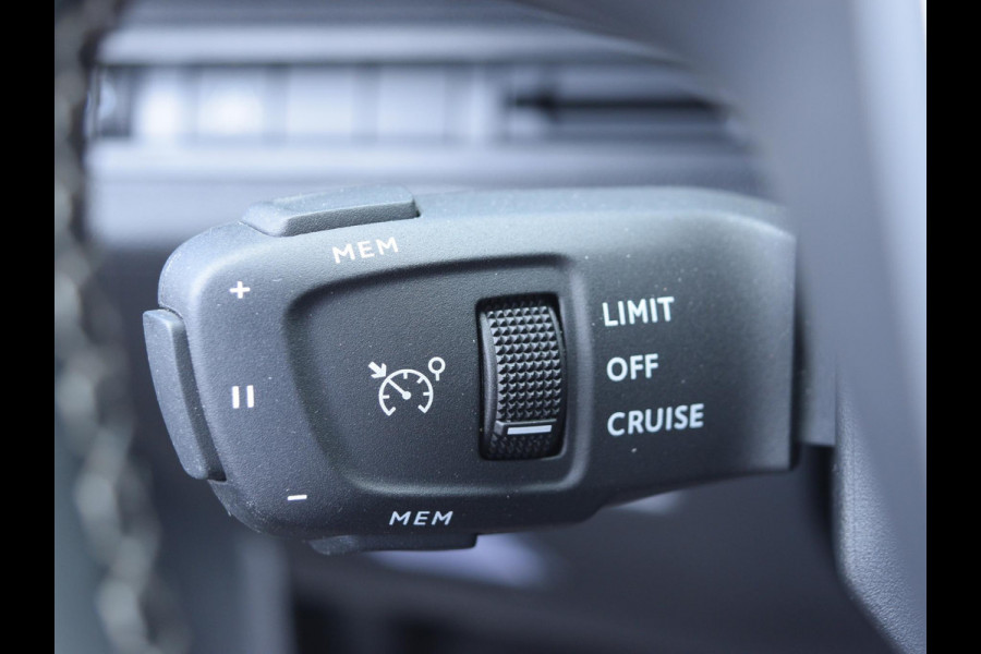 Peugeot 3008 1.2 PureTech Allure Pack Business NAVI & CARPLAY | CAMERA & SENSOREN | E.C.C. |