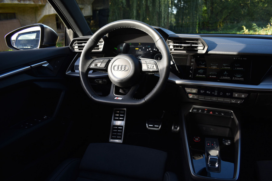 Audi S3 Sportback 2.0 TFSI S3 QUATTRO 310PK S-TRONIC S3-SPORT CAMERA/LEDER/CARPLAY