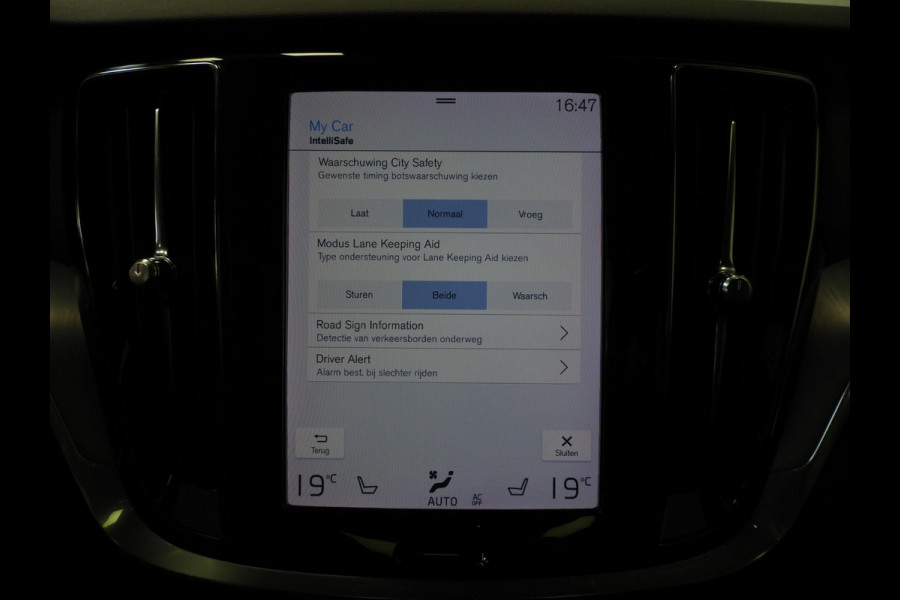 Volvo V60 2.0 T6 Recharge AWD Inscription Expression NAVI/SCHUIFDAK/CAMERA/LED/18"LMV!