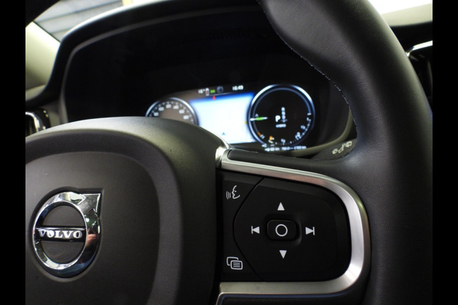 Volvo V60 2.0 T6 Recharge AWD Inscription Expression NAVI/SCHUIFDAK/CAMERA/LED/18"LMV!
