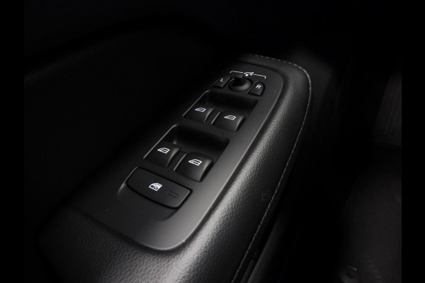 Volvo V60 2.0 T6 Recharge AWD Inscription Expression NAVI/SCHUIFDAK/CAMERA/LED/18"LMV!