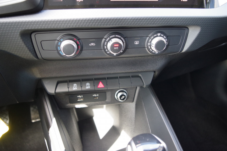 Audi A1 Sportback 30 TFSI 115 PK S-Line Advanced Epic, Carplay, Digitale Cockpit, LM-Velgen