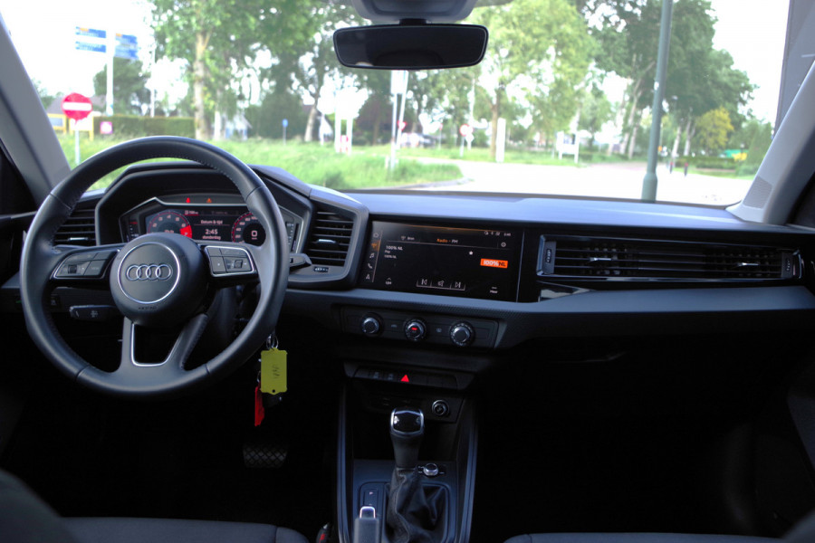Audi A1 Sportback 30 TFSI 115 PK S-Line Advanced Epic, Carplay, Digitale Cockpit, LM-Velgen