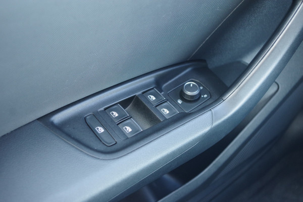 Audi A1 Sportback 30 TFSI 115 PK S-Line Advanced Epic, Carplay, Digitale Cockpit, LM-Velgen
