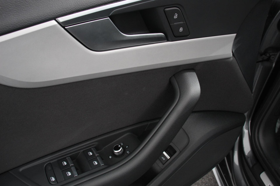 Audi A4 Avant 40 TFSI 204 pk S-tronic S Line Plus Navigatie Adaptive Cruise Control Parkeersensoren Camera Lane Assist Elektrische achterklep Stoelverwarming Ledverlichting Virtual Cockpit Climatronic