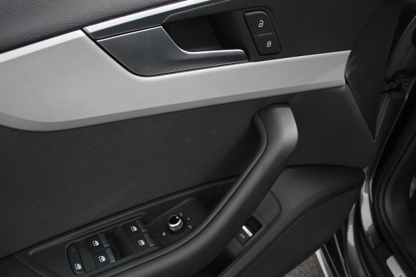 Audi A4 Avant 40 TFSI 204 pk S-tronic S Line Plus Navigatie Adaptive Cruise Control Parkeersensoren Camera Lane Assist Elektrische achterklep Stoelverwarming Ledverlichting Virtual Cockpit Climatronic