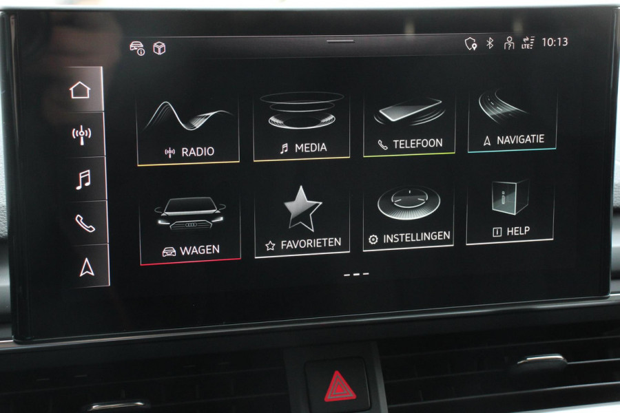 Audi A4 Avant 40 TFSI 204 pk S-tronic S Line Plus Navigatie Adaptive Cruise Control Parkeersensoren Camera Lane Assist Elektrische achterklep Stoelverwarming Ledverlichting Virtual Cockpit Climatronic
